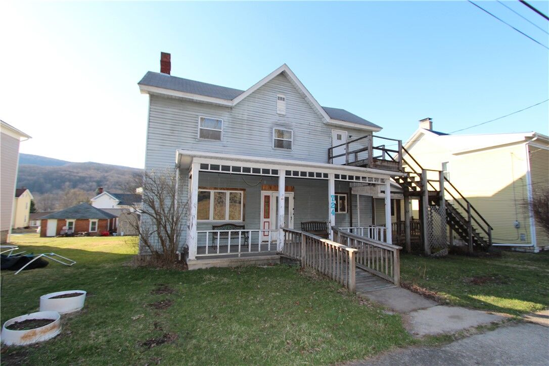 Property Photo: 724 Lincoln Street PA 15923