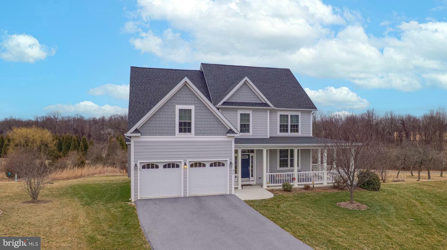 Property Photo: 71 Rolling Green Court WV 25443