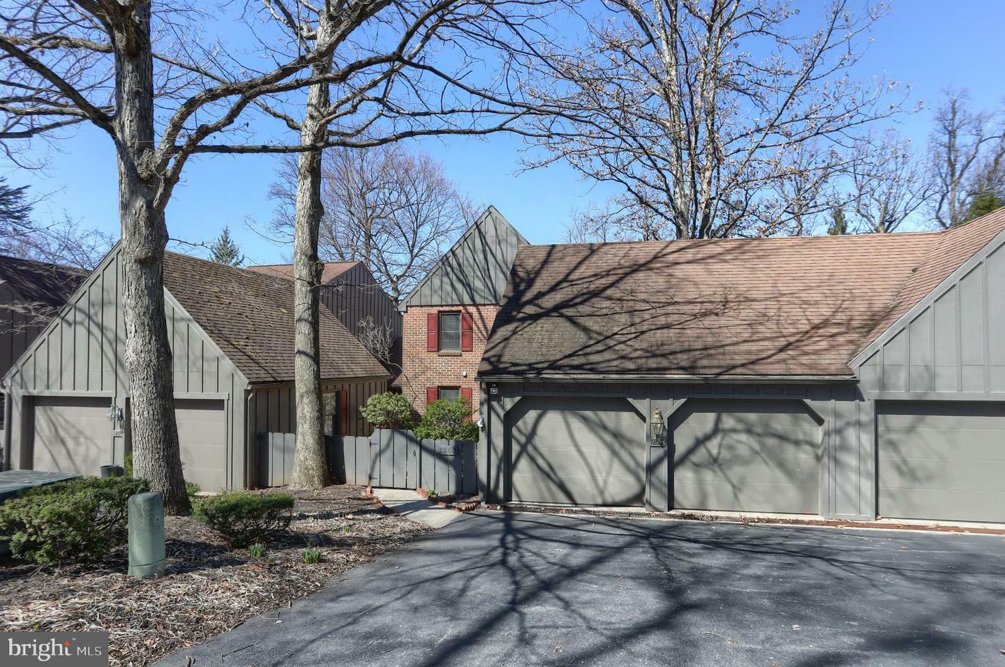 Property Photo: 1203 Limerick Court PA 17036