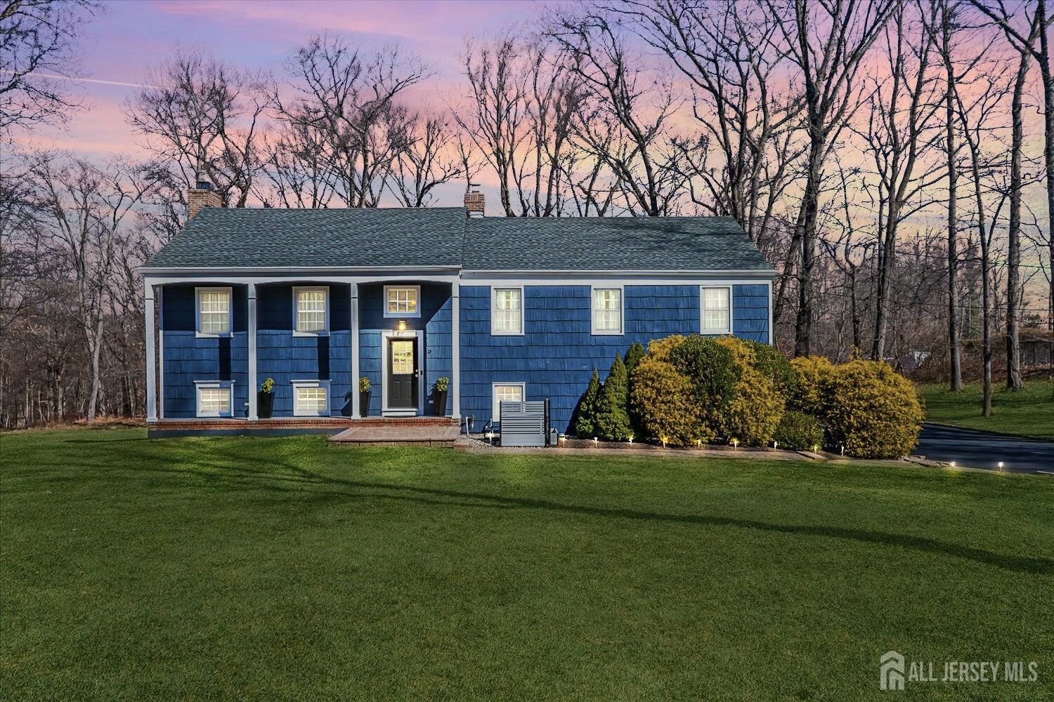 Property Photo:  29 Hunters Trail  NJ 07059 