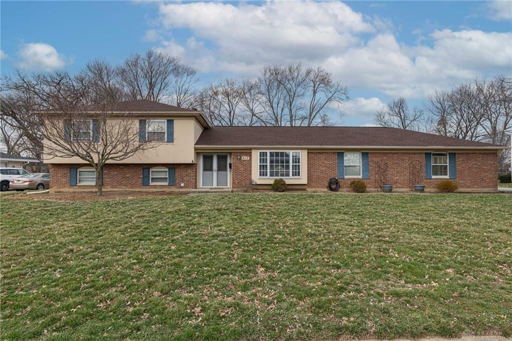 Property Photo: 317 Blackstone Drive OH 45459