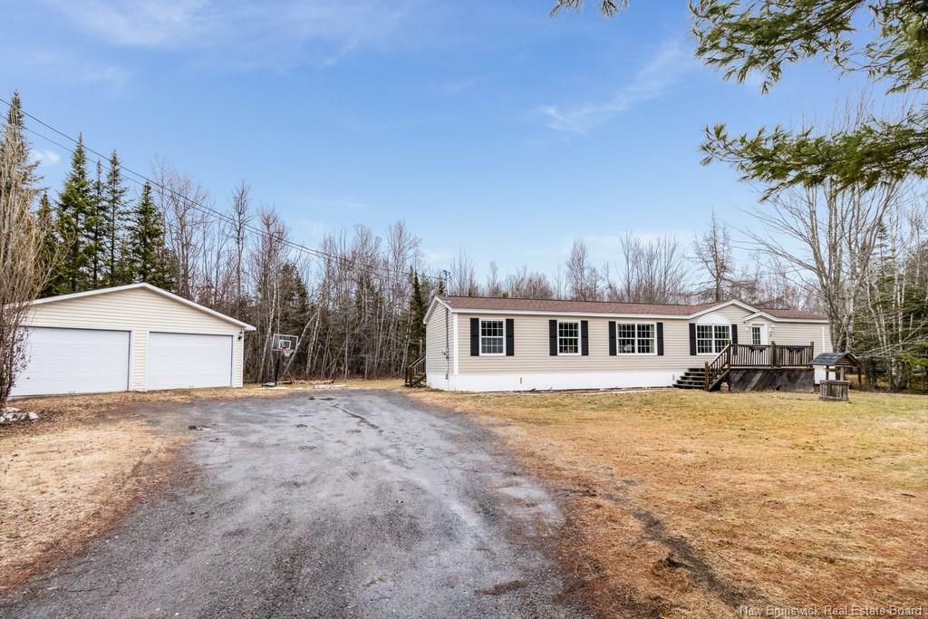 3 Maple Leaf Drive  Lincoln NB E3B 7G9 photo