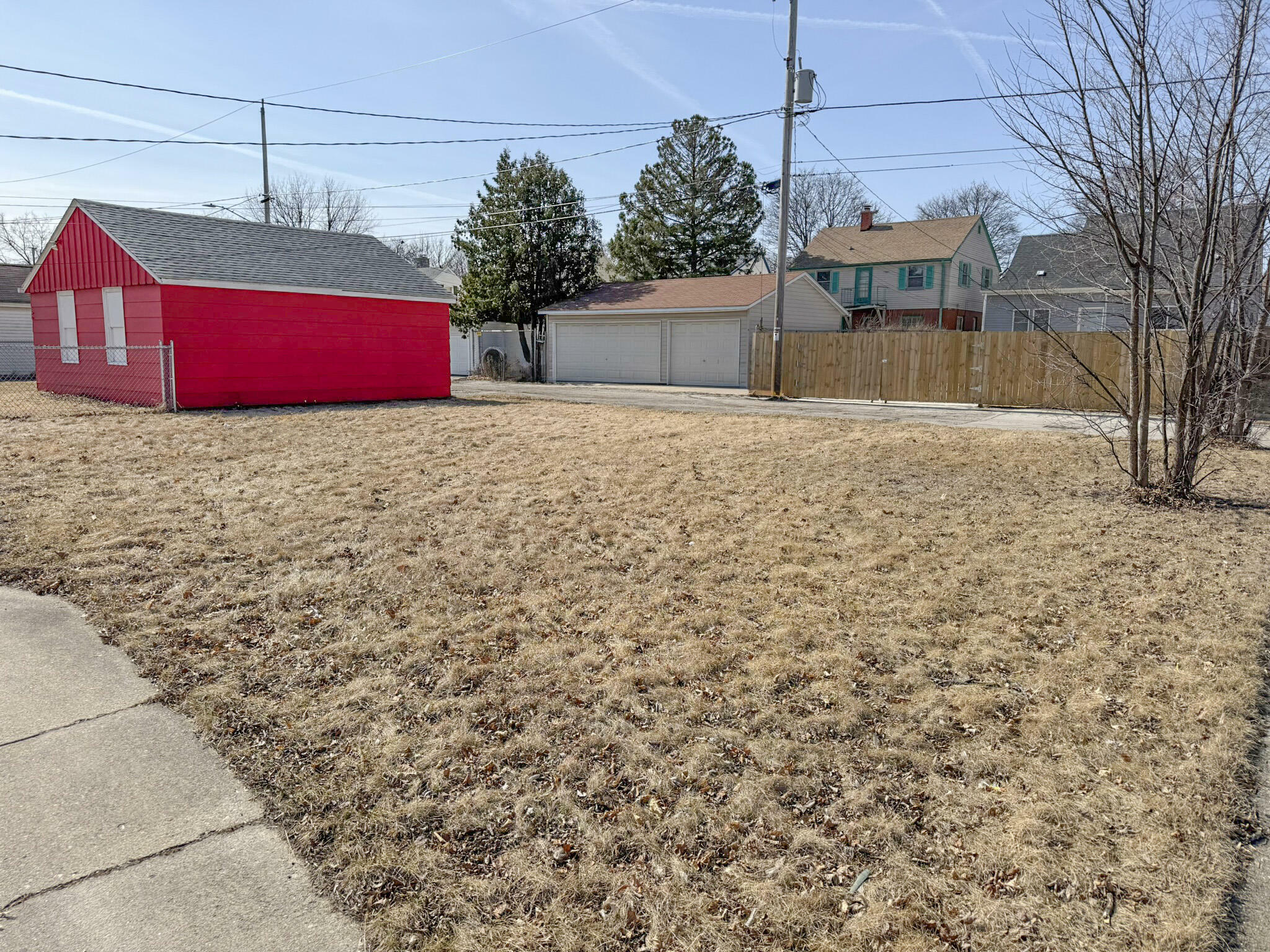 Property Photo: 4407 W Fiebrantz Ave WI 53216