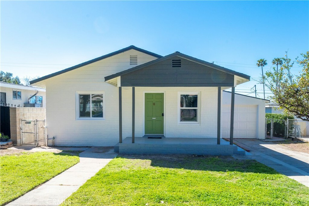 Property Photo: 231 E 45th Street CA 92404