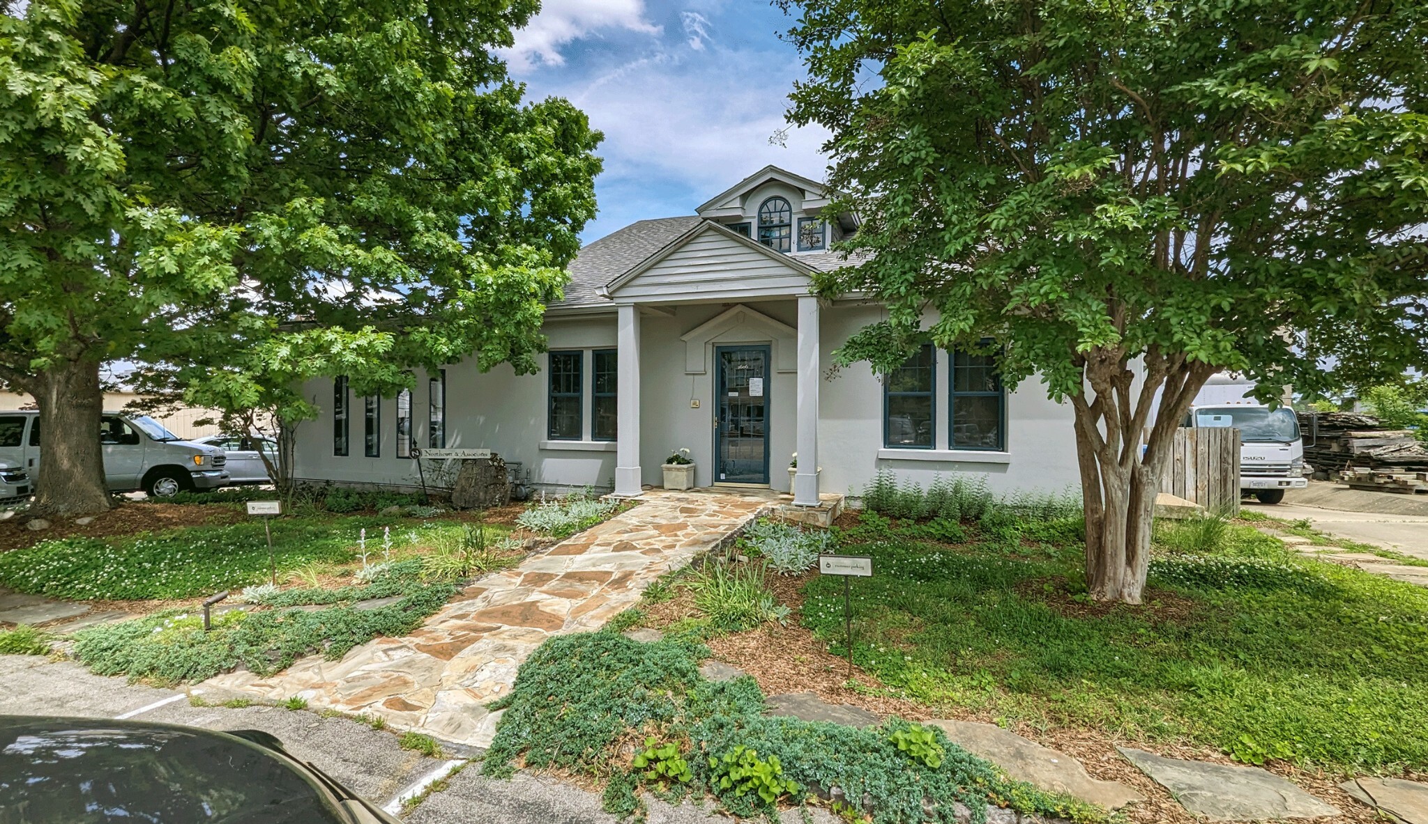 Property Photo: 2606 Westwood Dr TN 37204