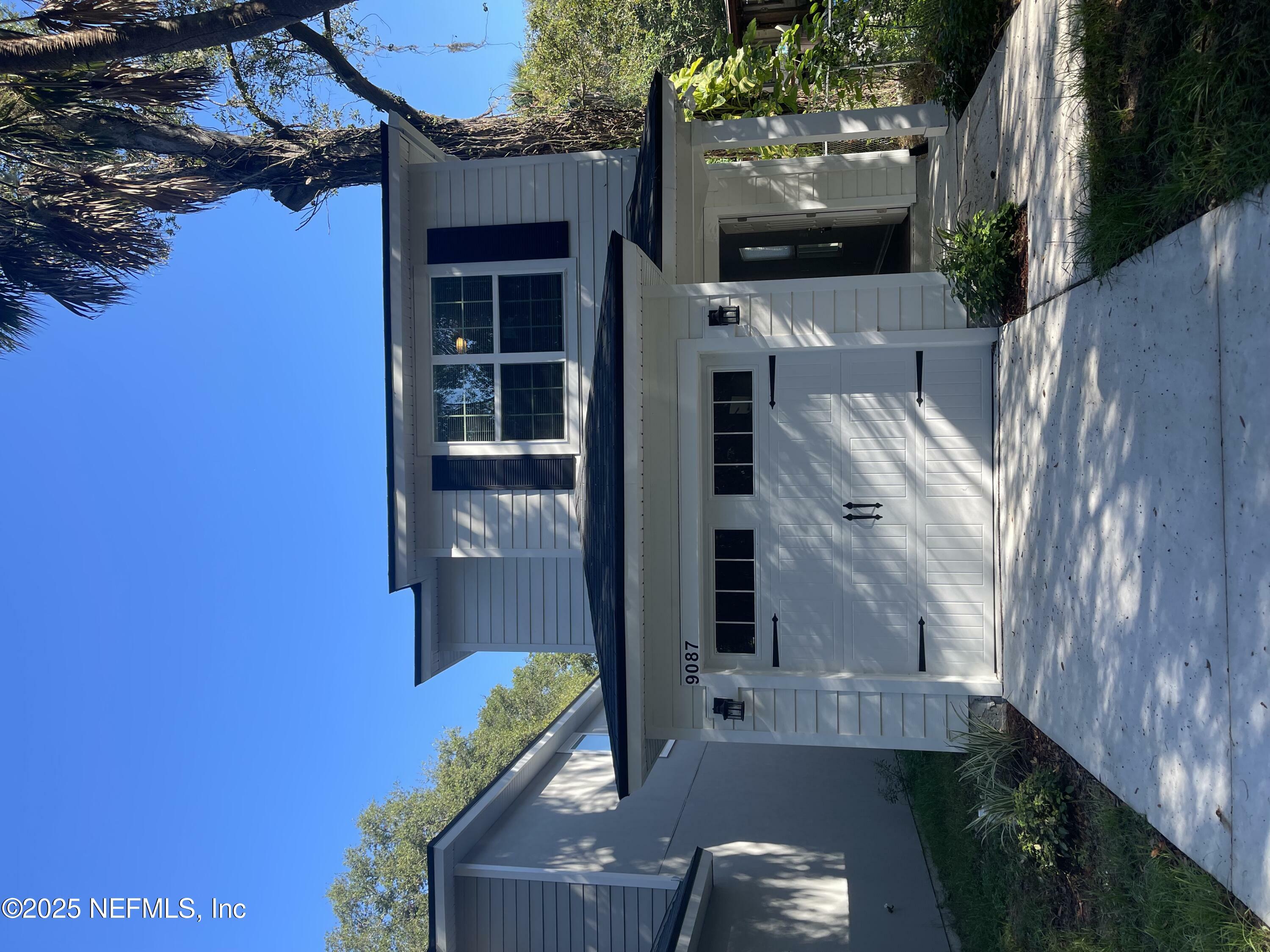 Property Photo: 2789 Lane Avenue N FL 32254