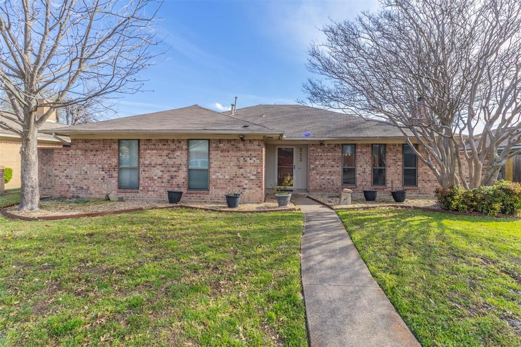 Property Photo:  313 Quintana Drive  TX 75043 