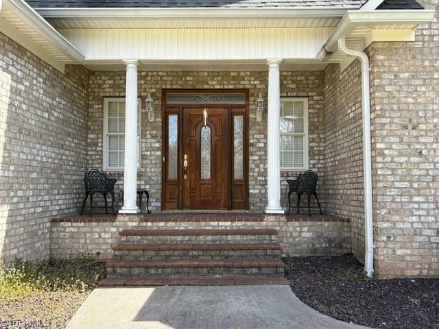 Property Photo: 1633 Skyland Drive NC 28697
