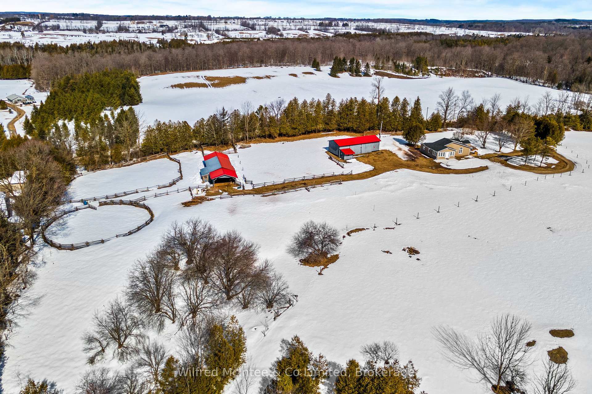 Property Photo: 262700 Varney Road ON N0G 1R0