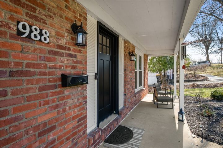 988 Copsewood Dr  Bethel Park PA 15102 photo