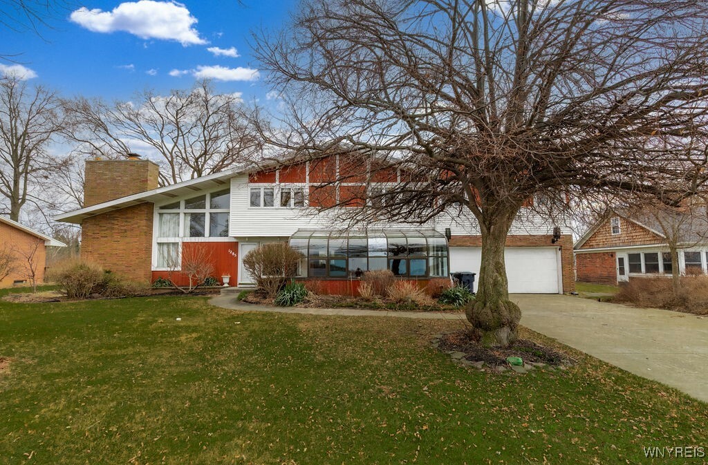 Property Photo: 1285 West River Road NY 14072