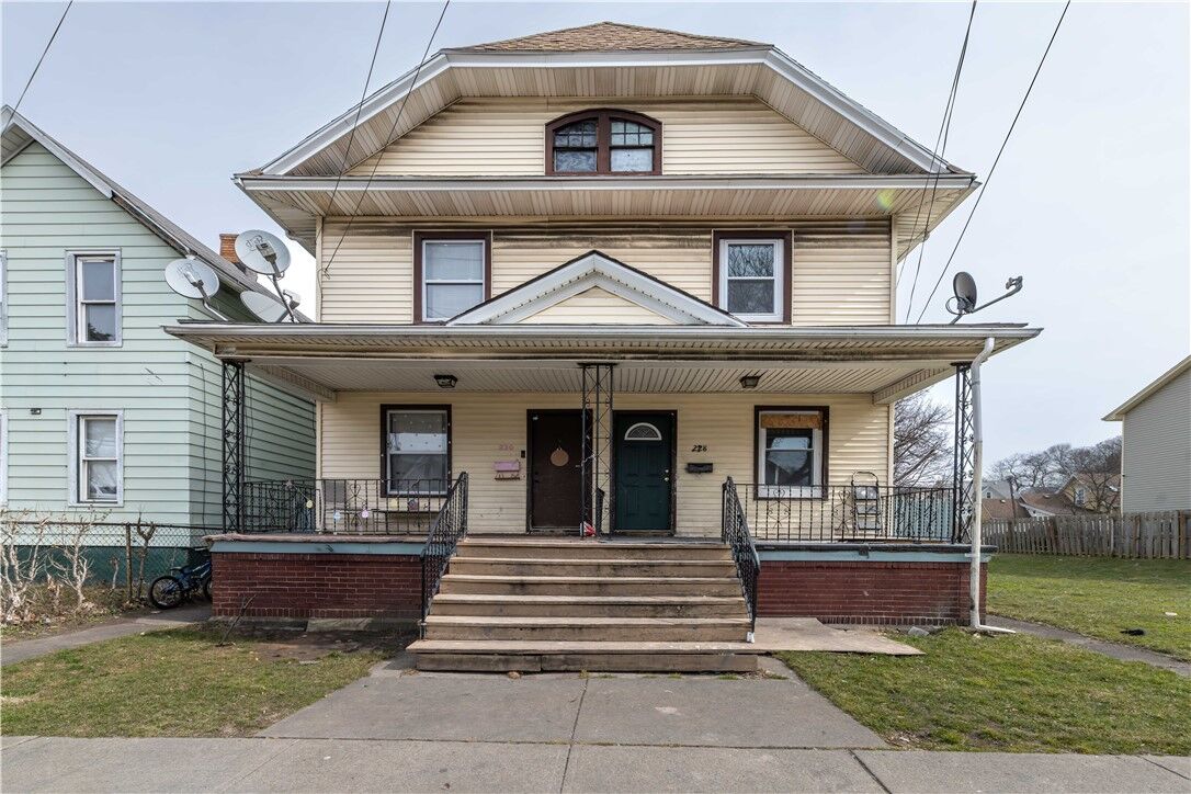 Property Photo:  228 Sherman Street  NY 14606 