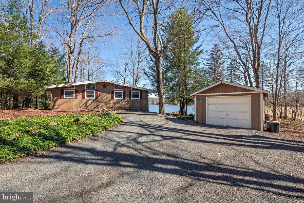 Property Photo: 115 Podunk Path PA 18347
