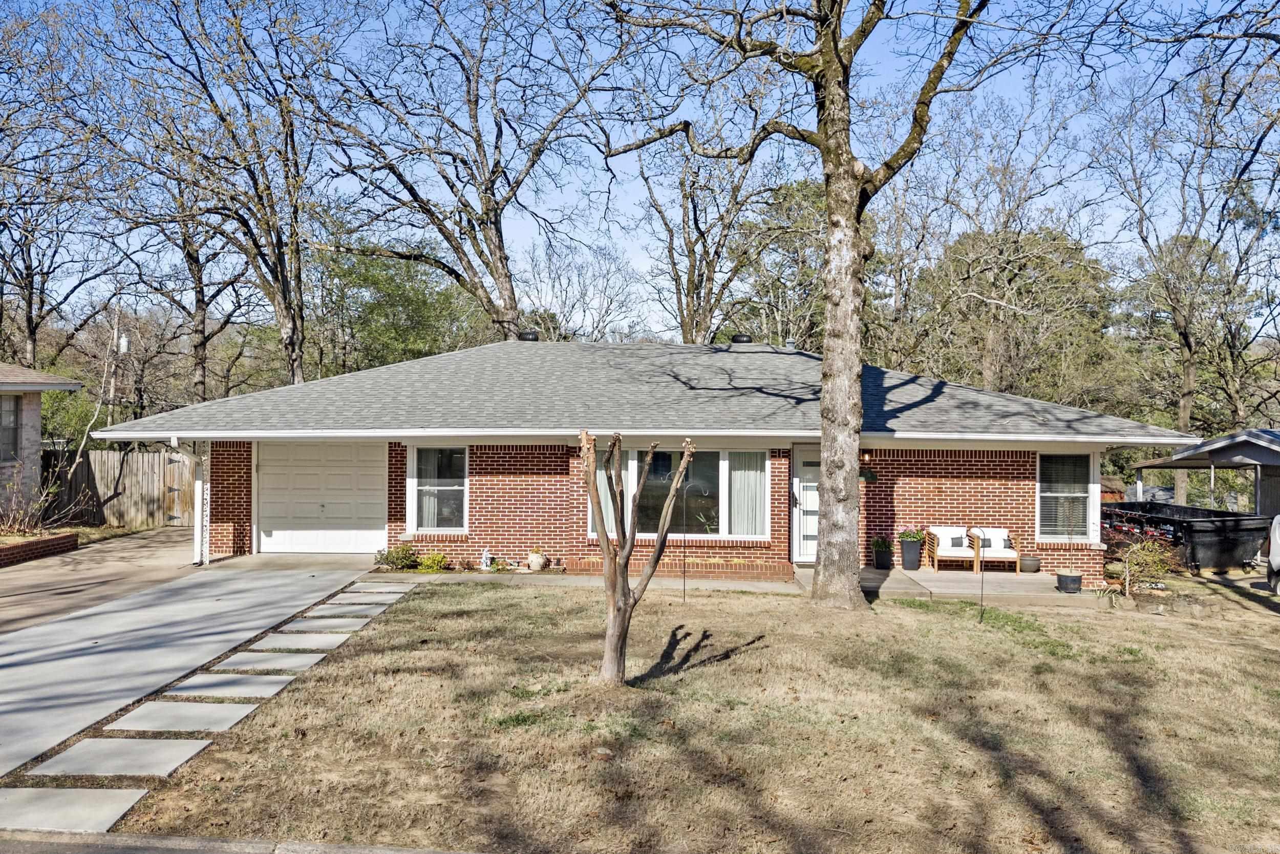 Property Photo: 3736 Loch Lane AR 72116