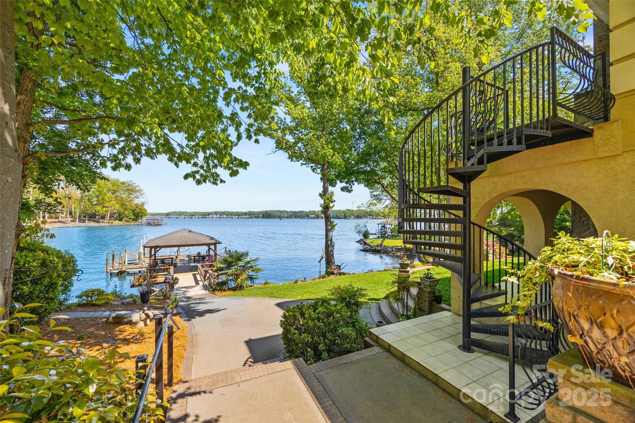 Property Photo: 16 Sunrise Point Court SC 29710