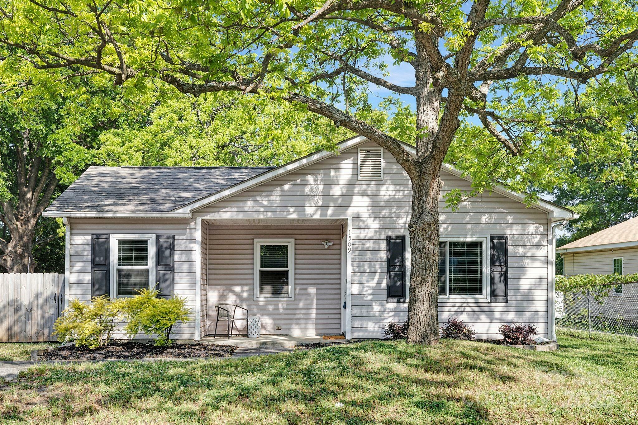 1509 Harrill Street  Charlotte NC 28205 photo