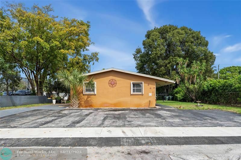 841 NW 39th St  Fort Lauderdale FL 33309 photo