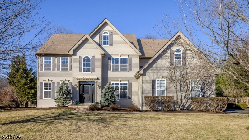Property Photo: 25 Valley Wood Dr NJ 08873
