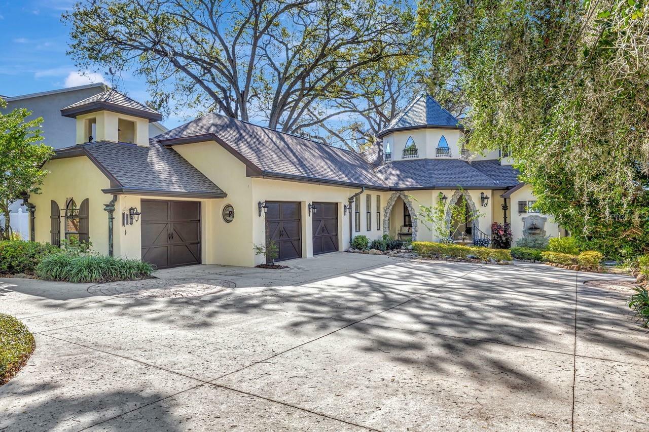 1108 W Charter Street  Tampa FL 33602 photo
