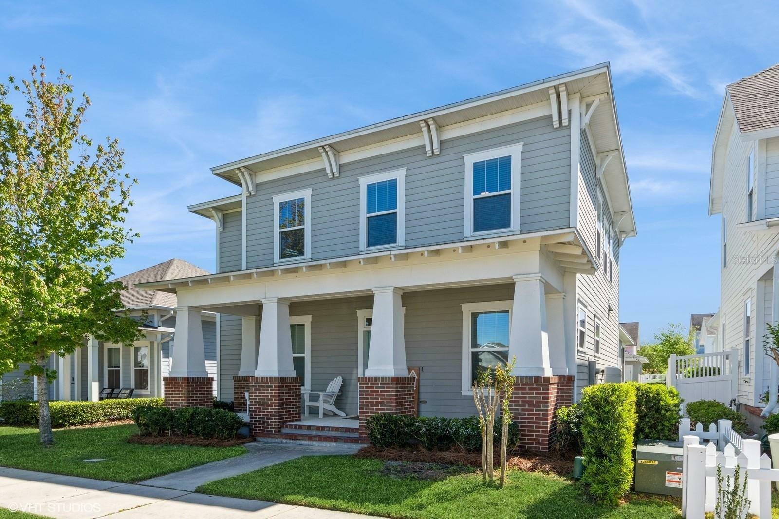 Property Photo: 985 Huntspoint Street FL 34787