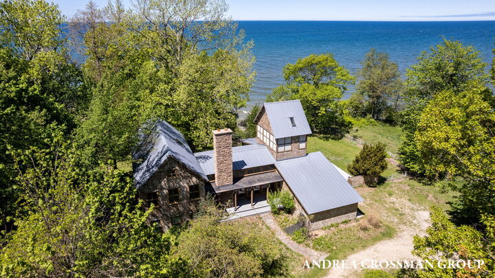 Property Photo:  1484 71st Street  MI 49408 
