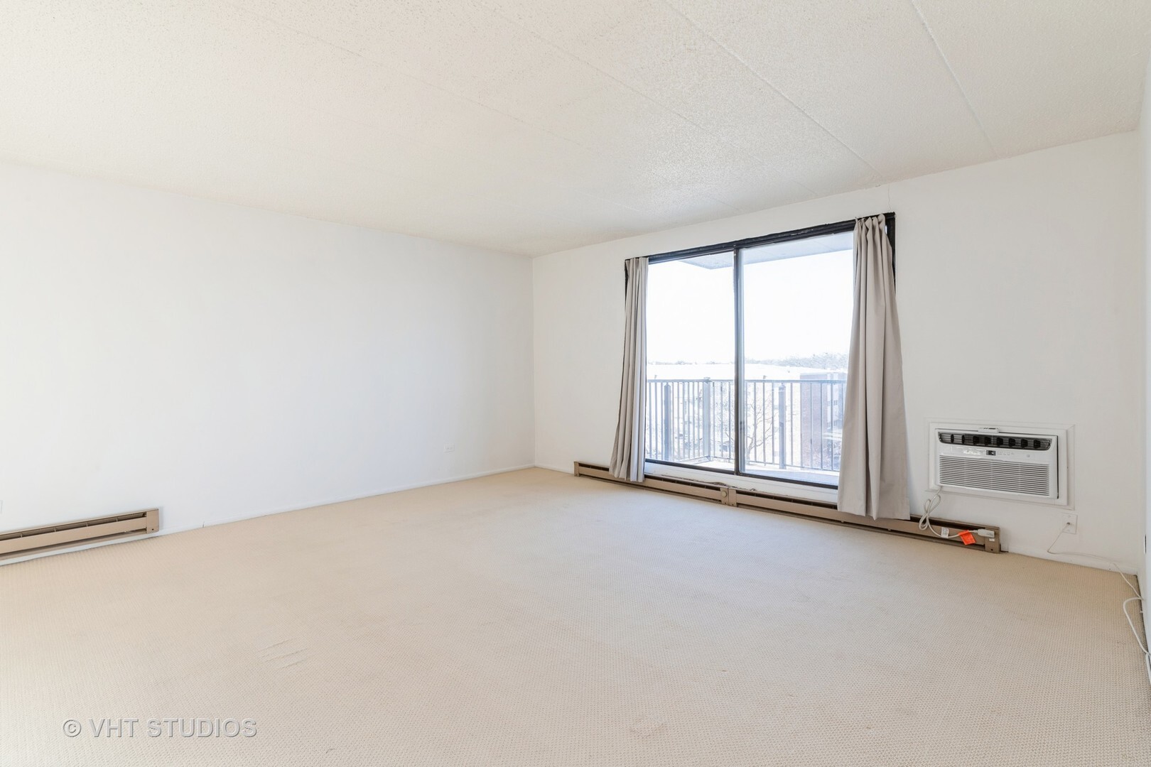 Property Photo: 9701 N Dee Road 5M IL 60714