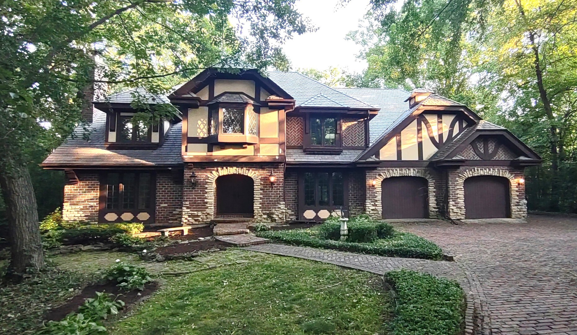 Property Photo: 27W161 Mack Road IL 60189