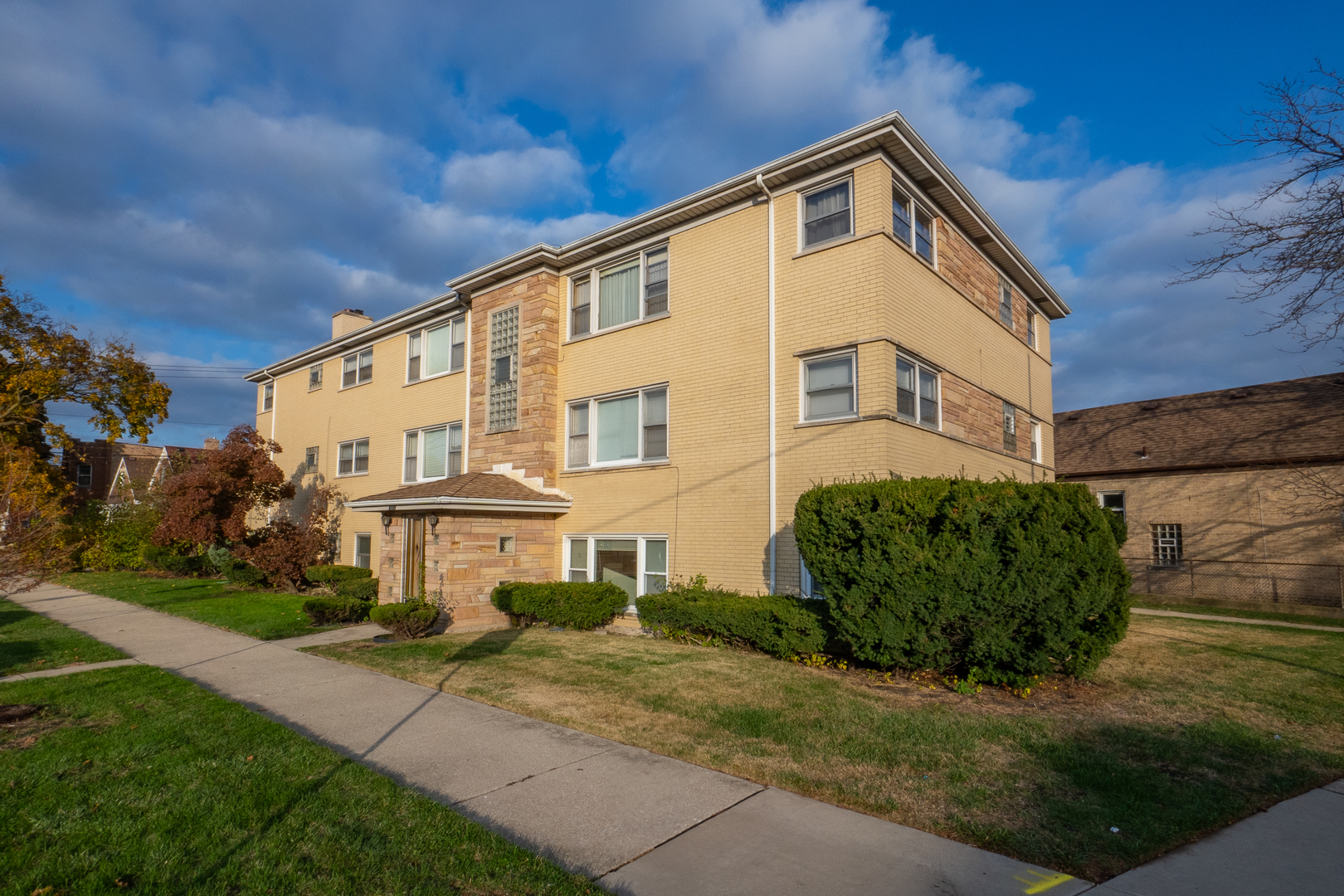 Property Photo: 5738 W Higgins Avenue Gs IL 60630