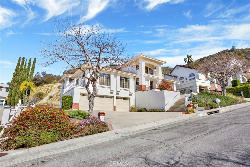 Property Photo: 2151 Haven Drive CA 91208