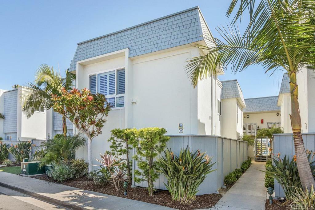 30 Antigua Ct  Coronado CA 92118 photo