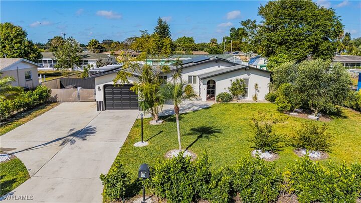 Property Photo:  106 Starview Avenue  FL 33936