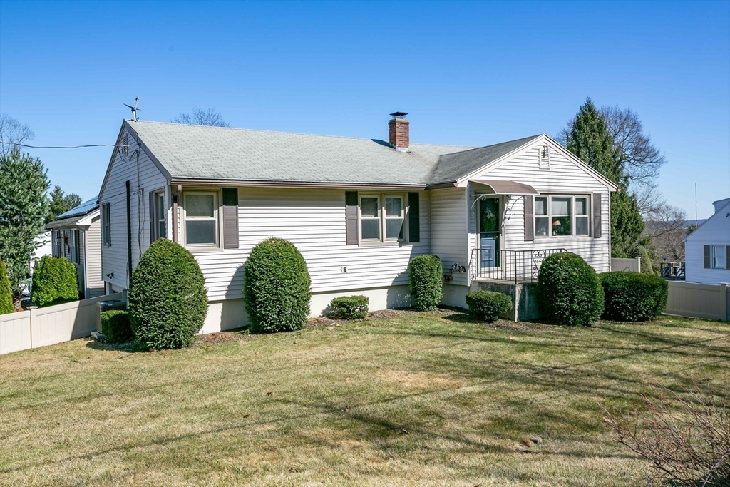 199 Sunderland Rd  Worcester MA 01604 photo