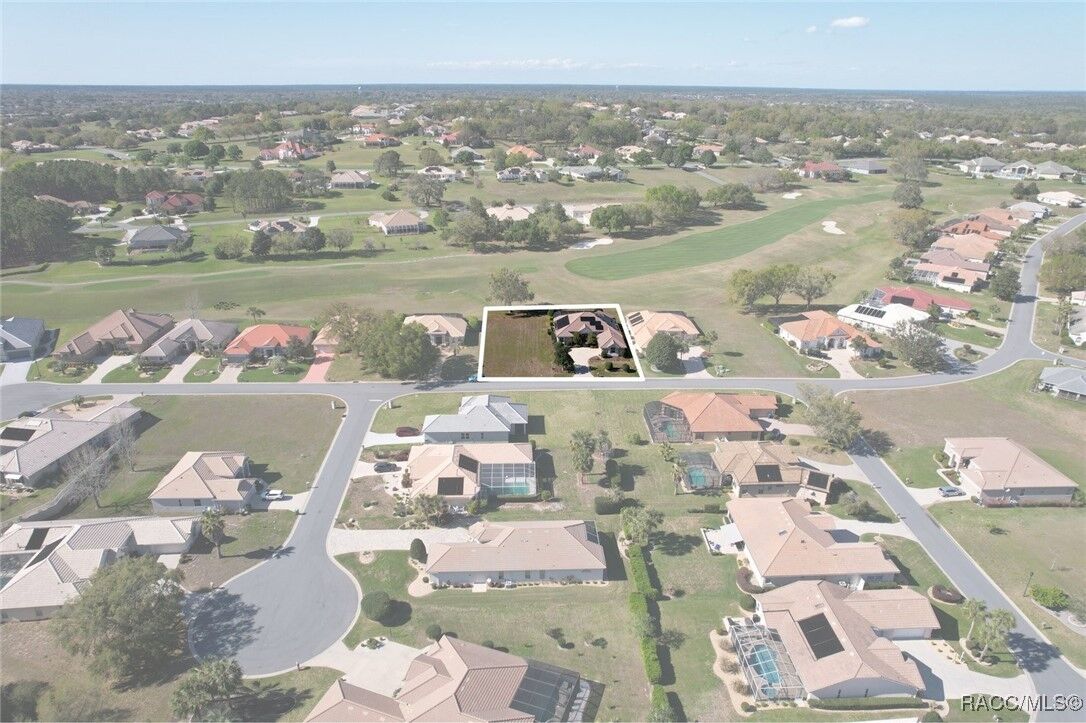 Property Photo: 419 W Mickey Mantle Path FL 34442