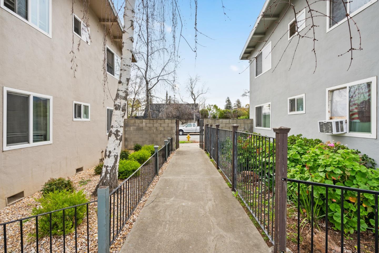 Property Photo: 1799 Bradford Way CA 95124