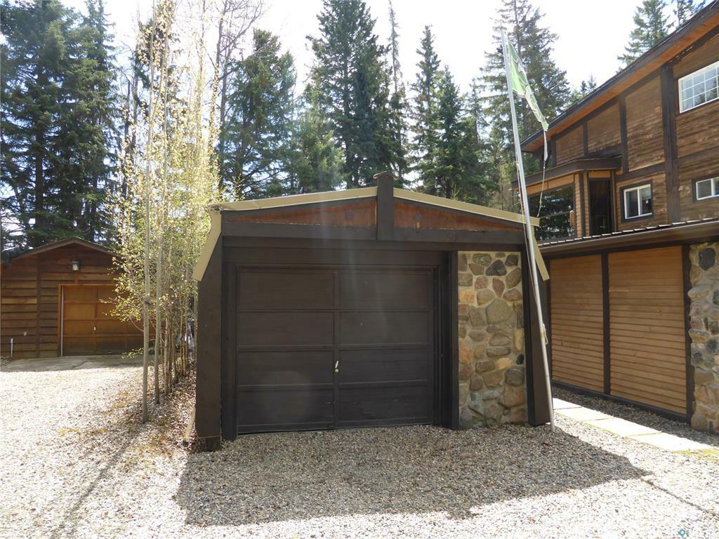 Property Photo: 144 Oak Place SK S0M 1J0