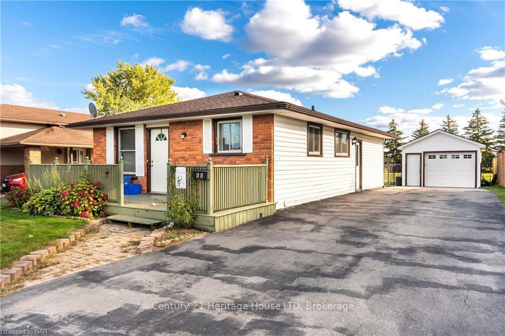 Property Photo: 60 Robert Street ON L3B 5T9