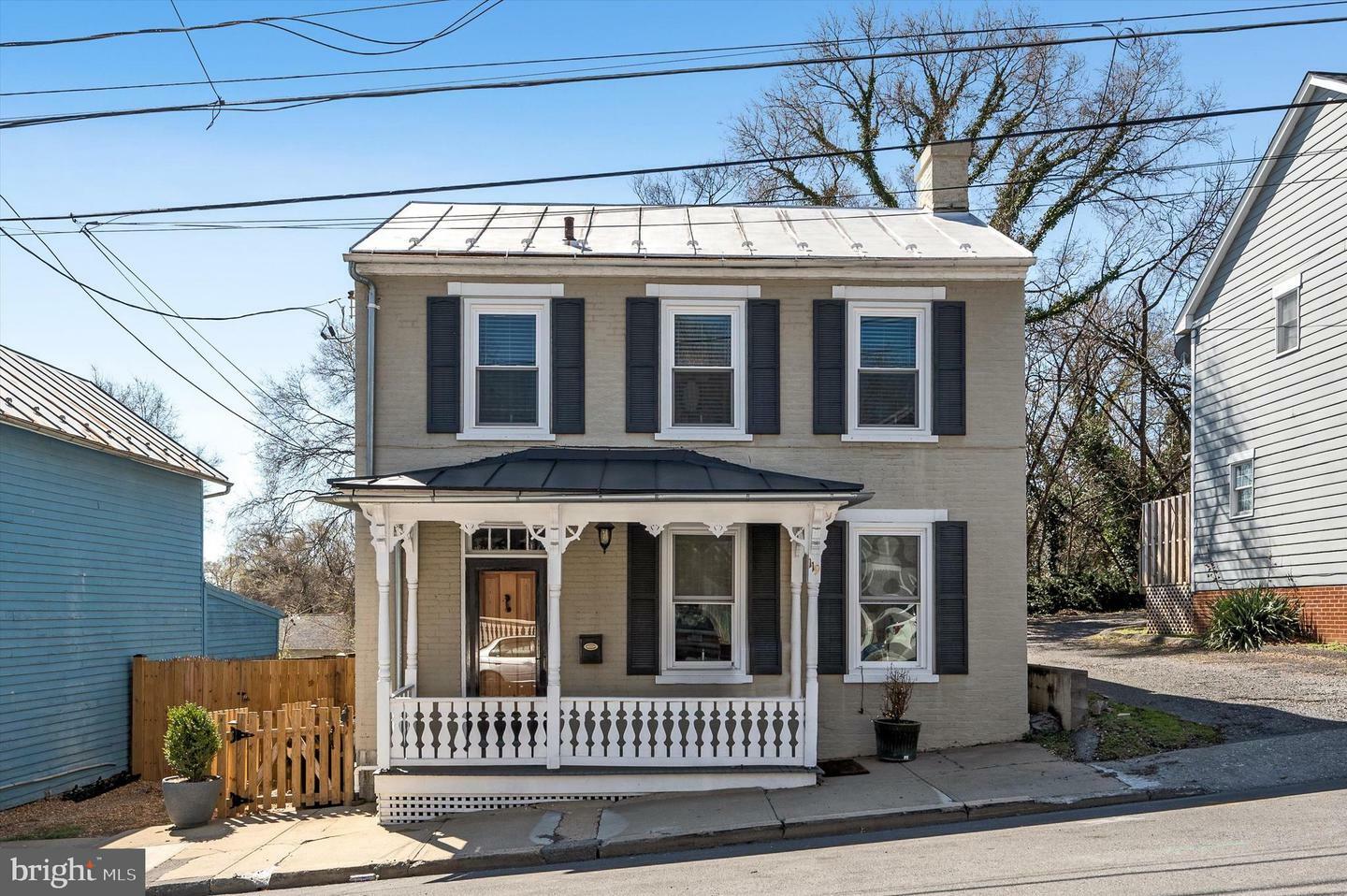 Property Photo: 119 E Germain Street VA 22601