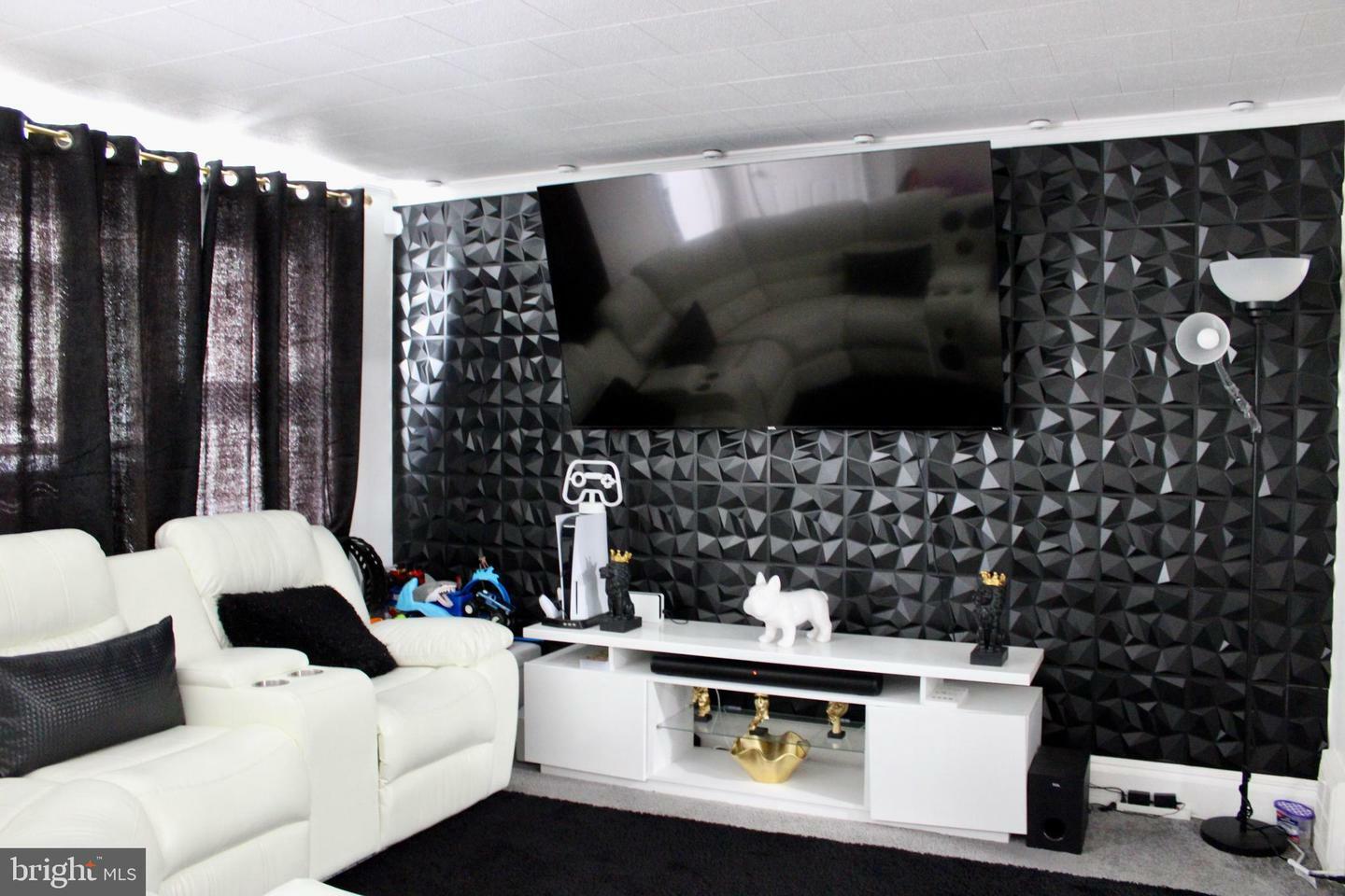 Property Photo: 1211 S Octagon Road NJ 08104
