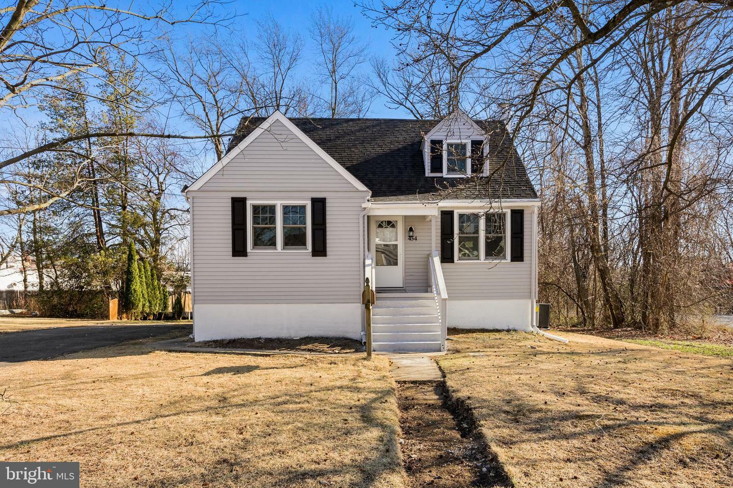454 Martin Avenue  Maple Shade NJ 08052 photo