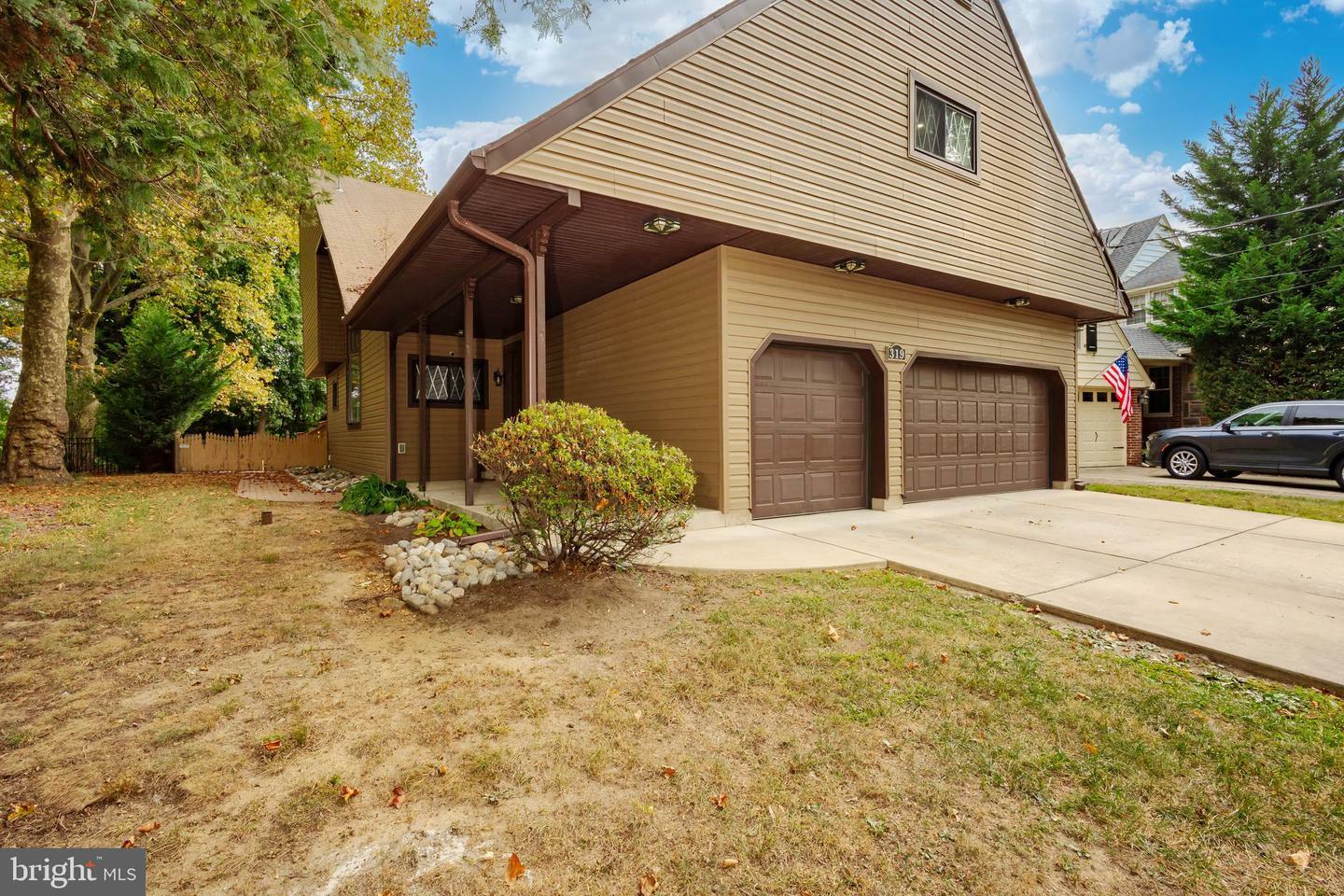 319 Oaklawn Avenue  Oaklyn NJ 08107 photo