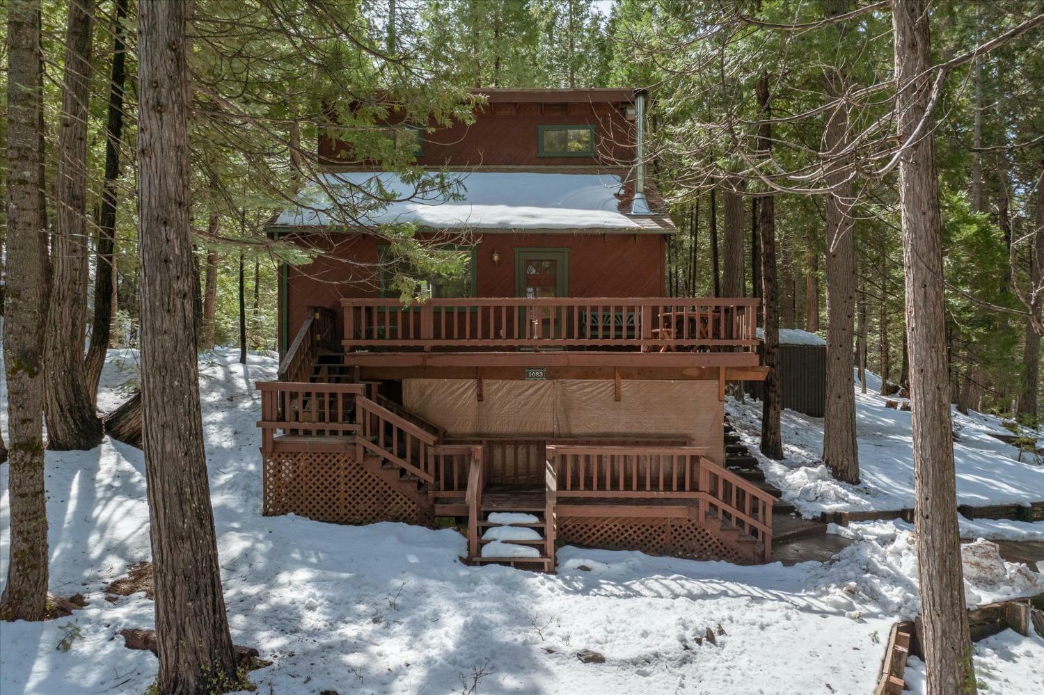 Property Photo: 1083 Ponderosa Way CA 95247