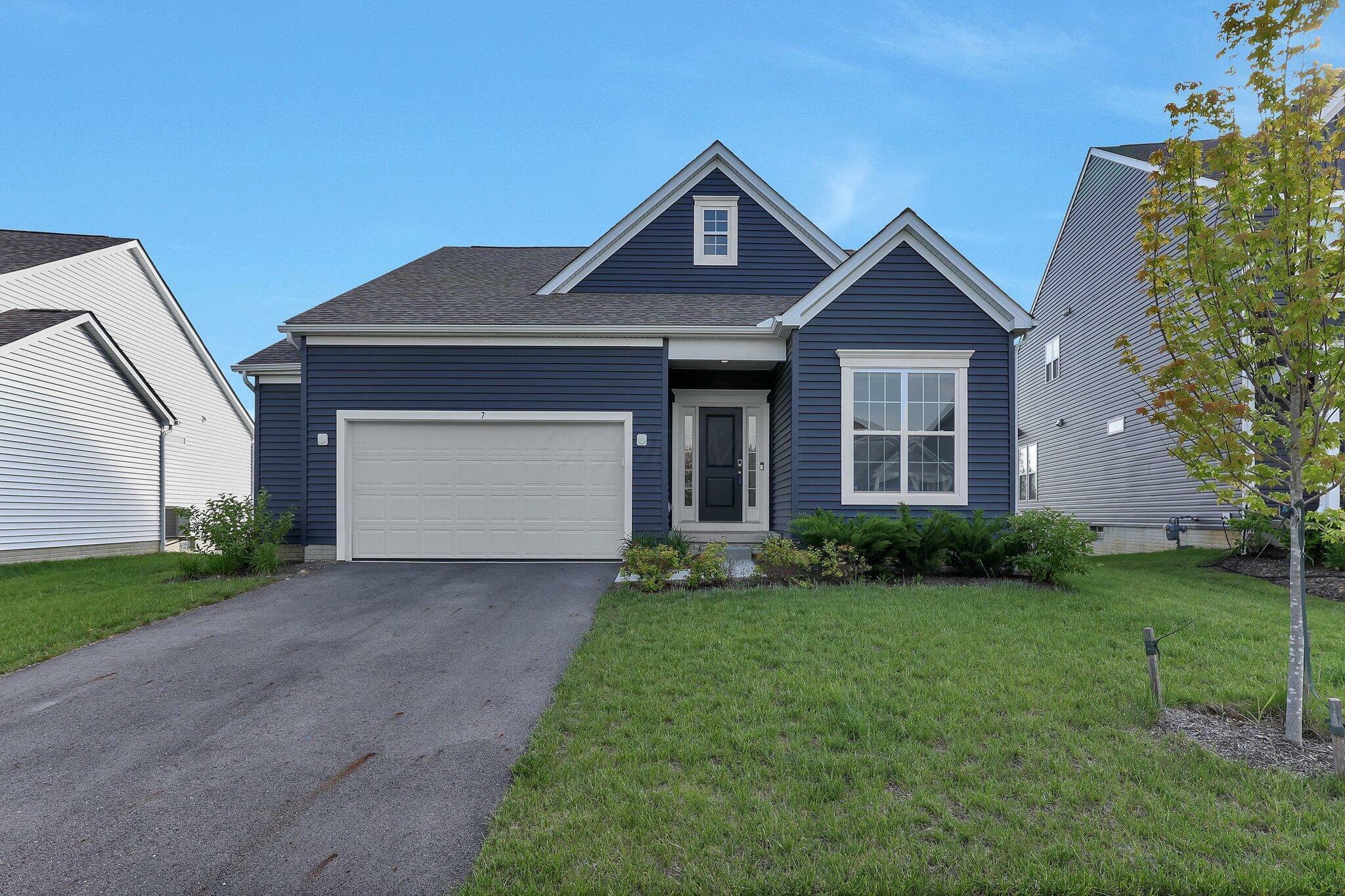 Property Photo: 7 Erin Hills Road OH 43116