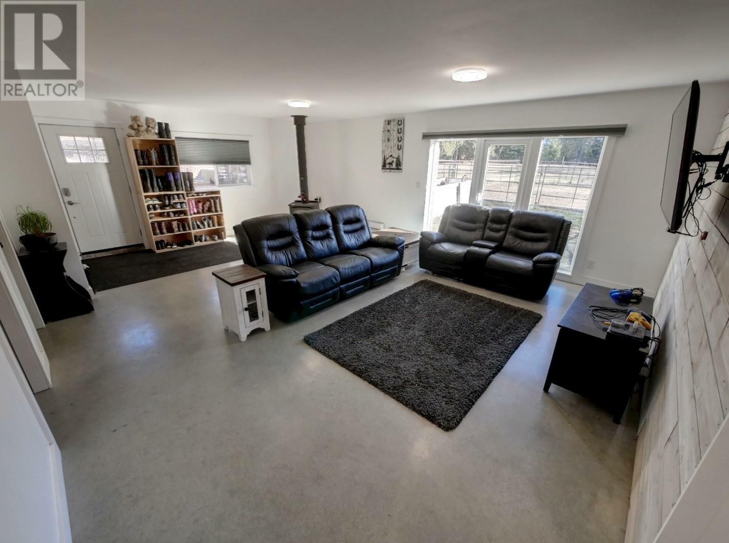 Property Photo: 117 Lakeview Park Road BC V0G 1R0