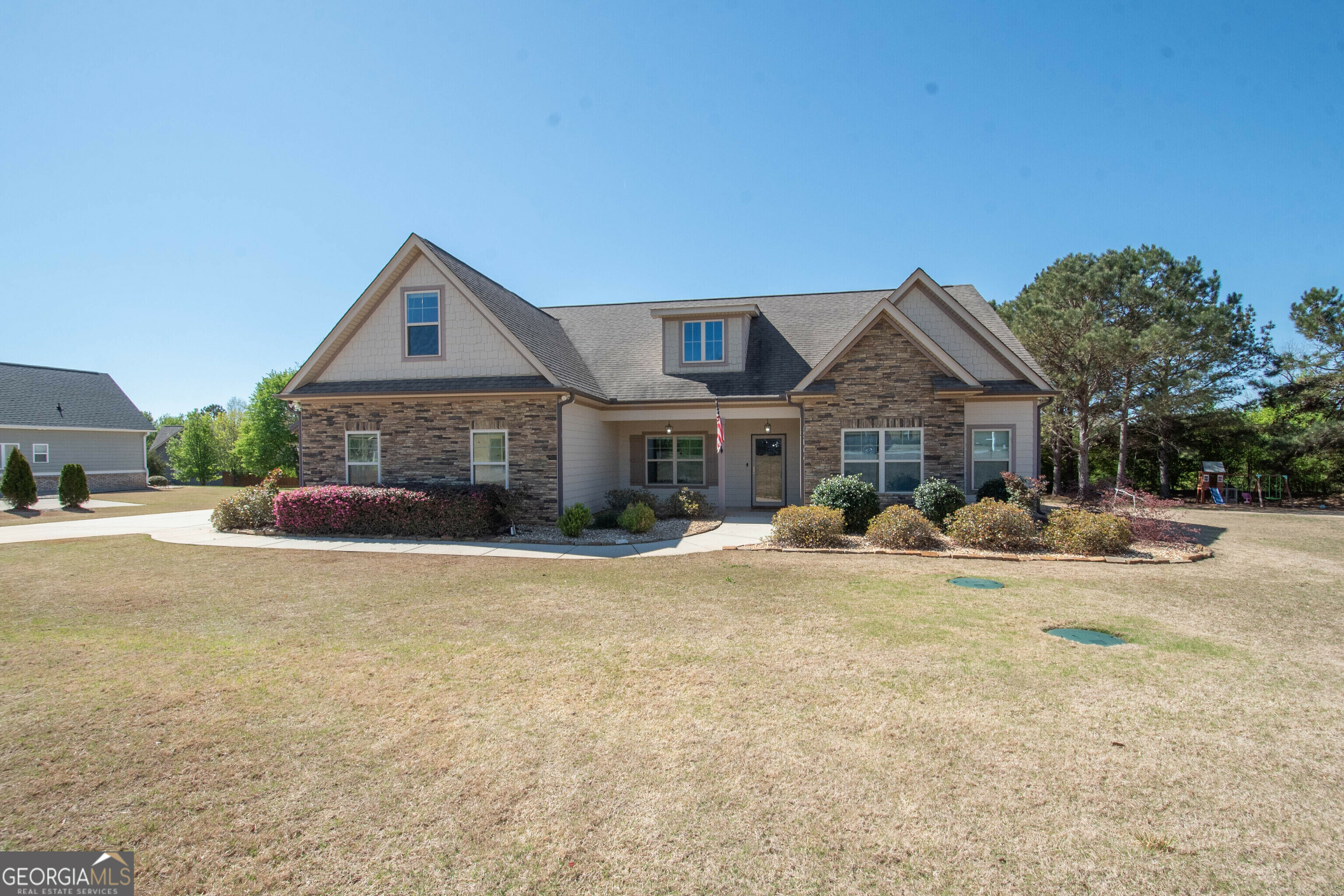 Property Photo: 39 Chatham Court GA 30292