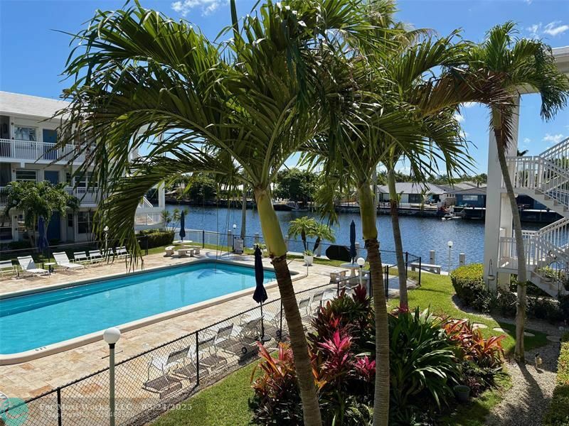 Property Photo: 1152 NW 30th Ct 211 FL 33311