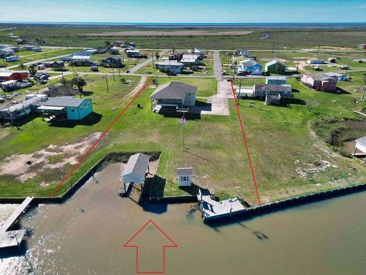 Property Photo:  1709 County Road 441D  TX 77422 