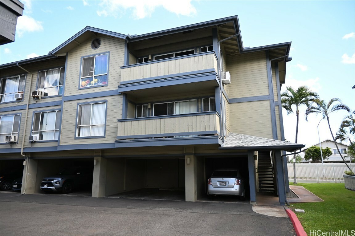 Property Photo: 91-285 Hanapouli Circle 9G HI 96706