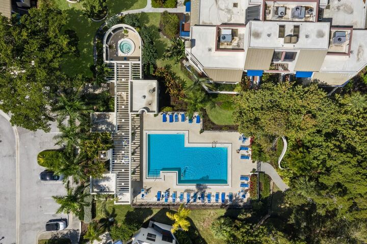 Property Photo:  1928 Harbourside Drive 1403  FL 34228 