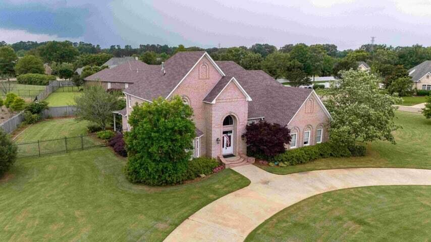 Property Photo: 2861 Orchid Lane MS 38801