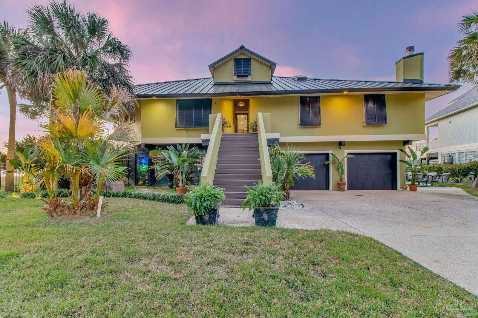 Property Photo: 4552 Bayside Dr FL 32583